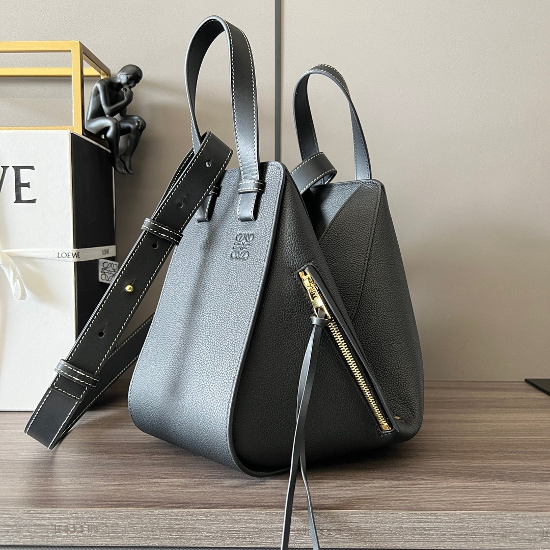 ロエベ「Loewe」Hammock Compact cow leather ハンドバッグ