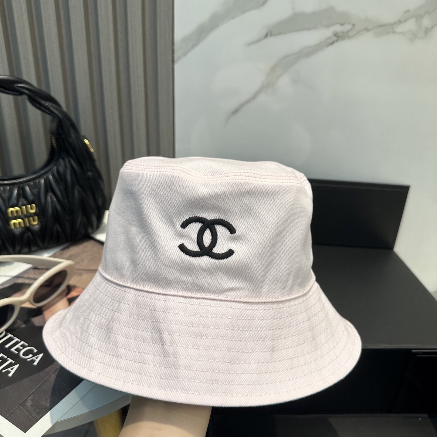 シャネル「Chanel」リバーシブル エンブロイダリー バケットハット