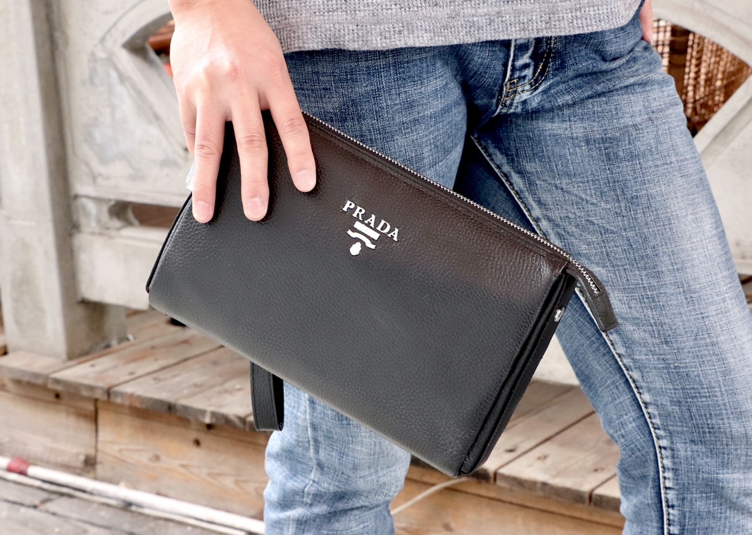 プラダ「Prada」フルレザー ロングウォレット