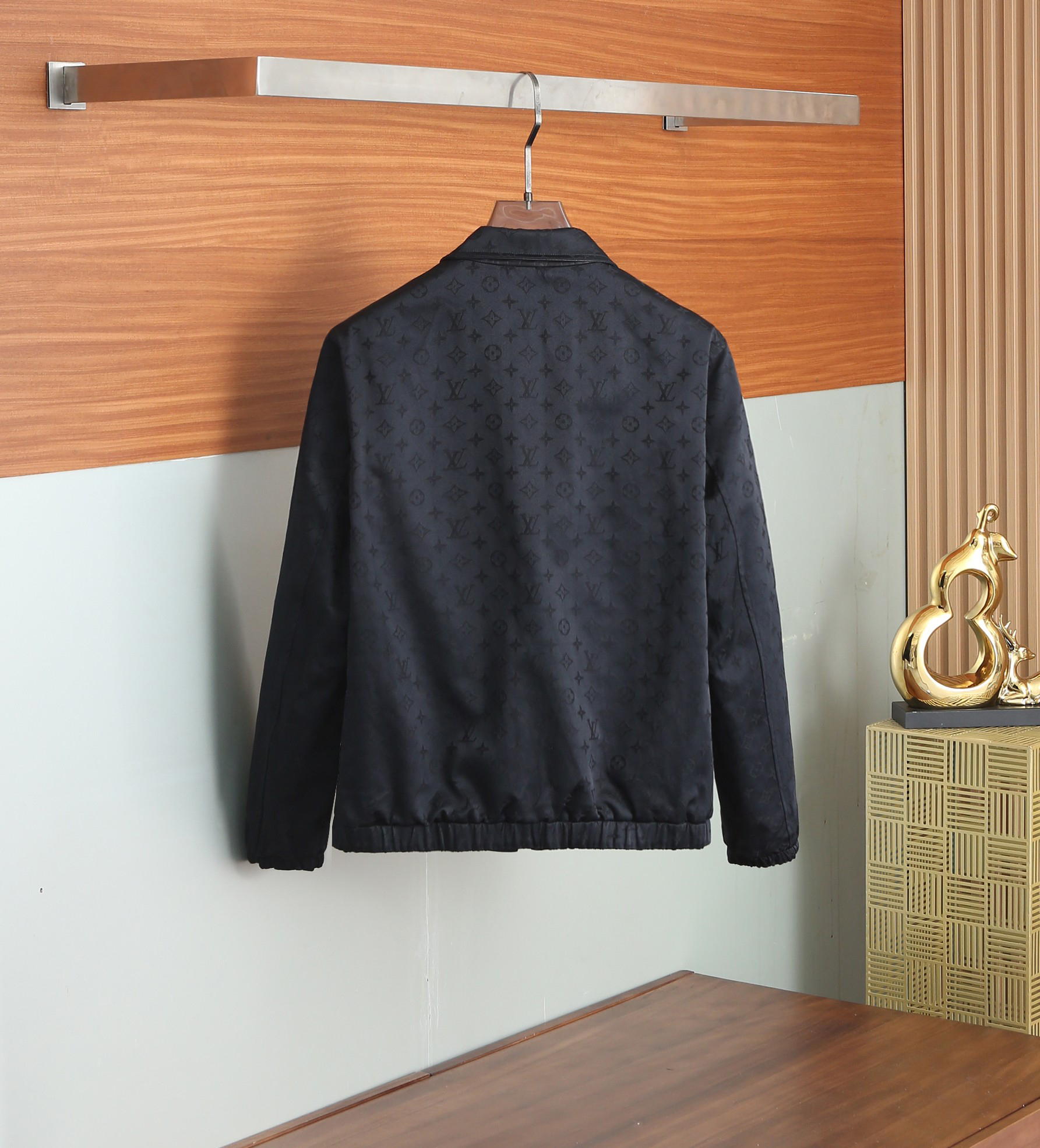 ルイ・ヴィトン「Louis Vuitton」秋冬コレクション クイルテッド ジャケット