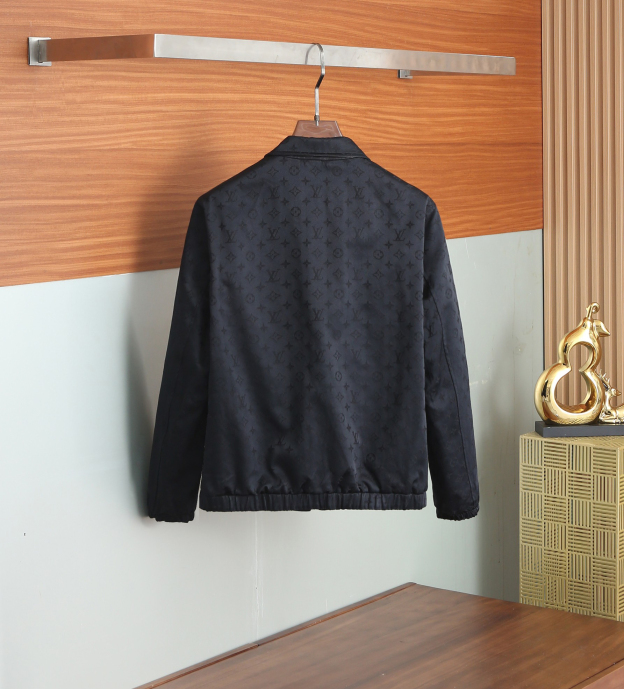 ルイ・ヴィトン「Louis Vuitton」秋冬コレクション クイルテッド ジャケット