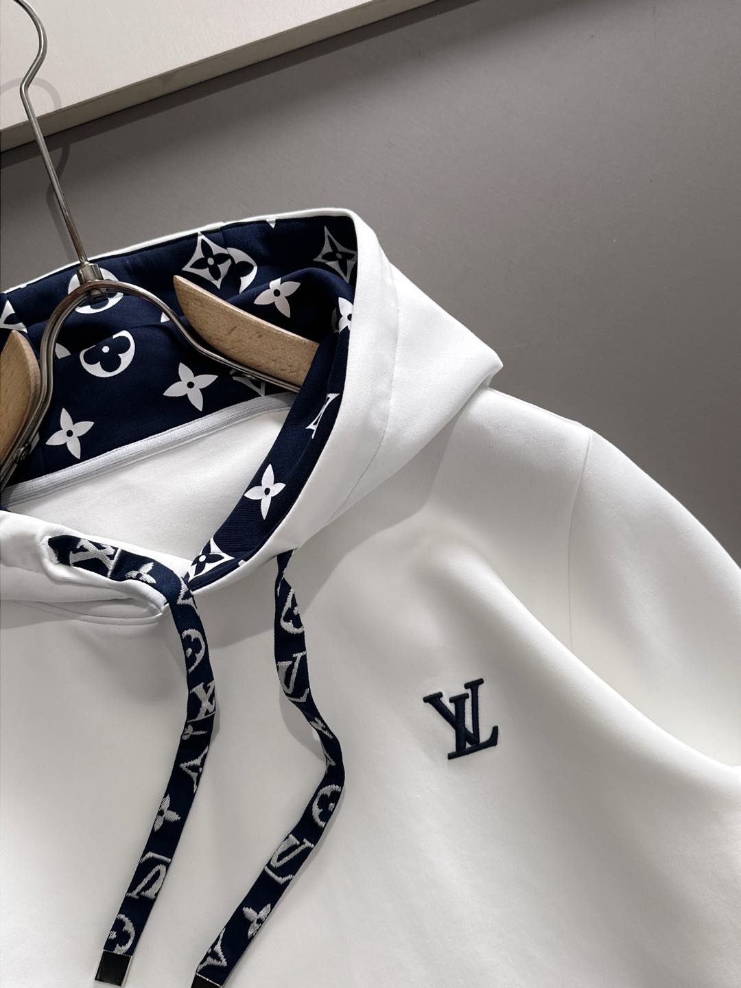 ルイ・ヴィトン「Louis Vuitton」パーカーシャツ