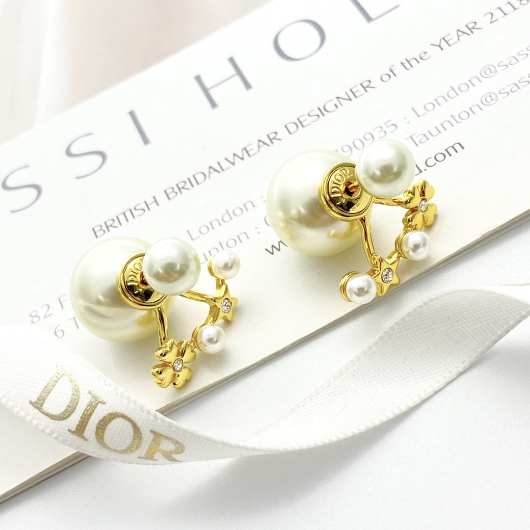 ディオール「Dior」 ダブルパール＆スター イヤリング