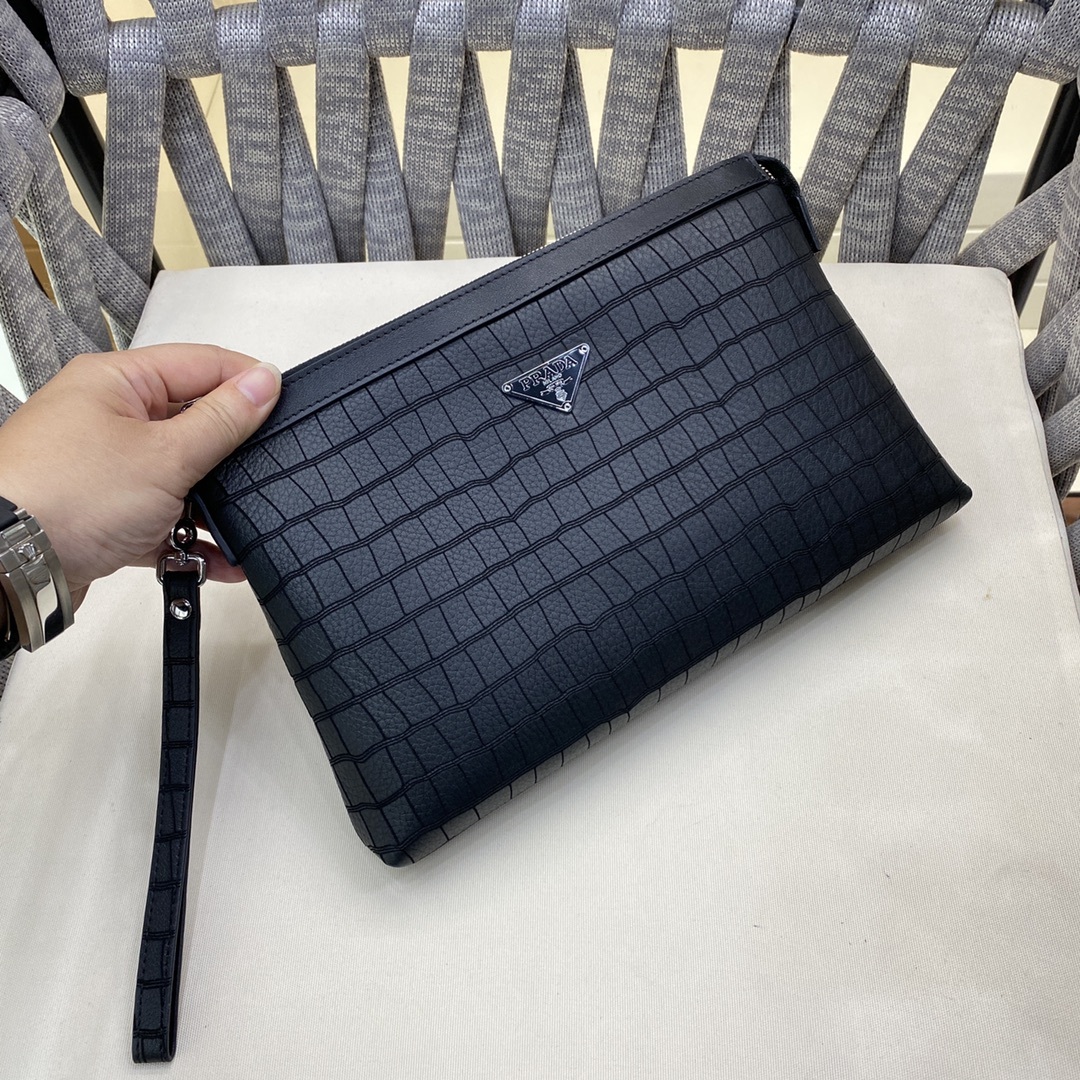 プラダ「Prada」2025春夏 リミテッドコレクション レザーポシェット ハンドバッグ