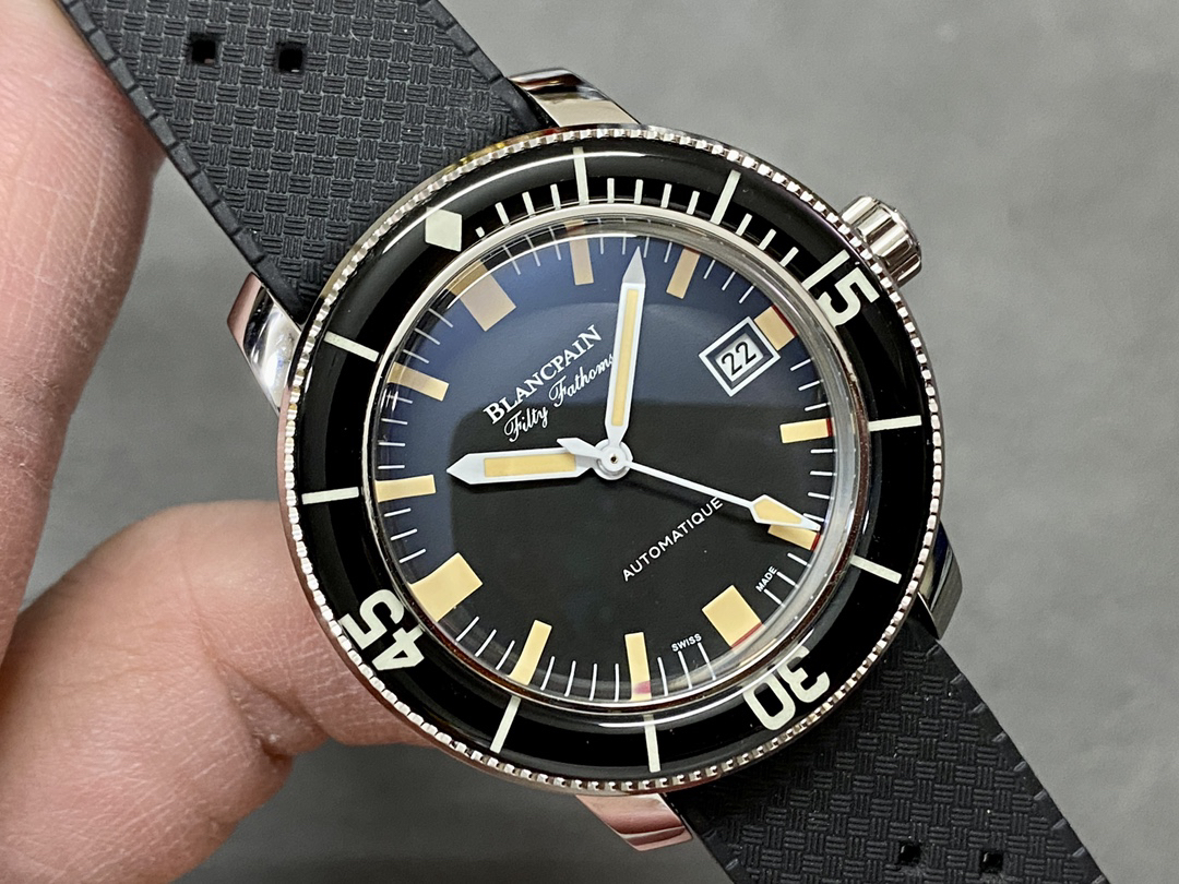 ブランパン「Blancpain」フィフティ・ファゾム バラクーダ自動巻きダイバーズウォッチ40.3mm