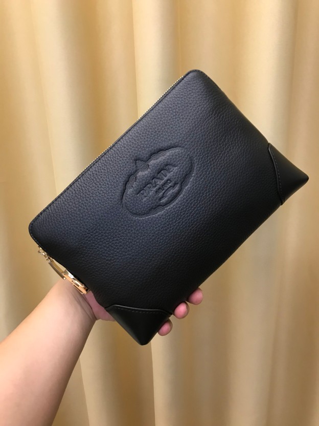 プラダ「Prada」