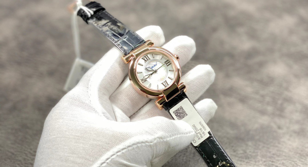 ショパール「Chopard」ハッピースポーツレディースウォッチ34mm