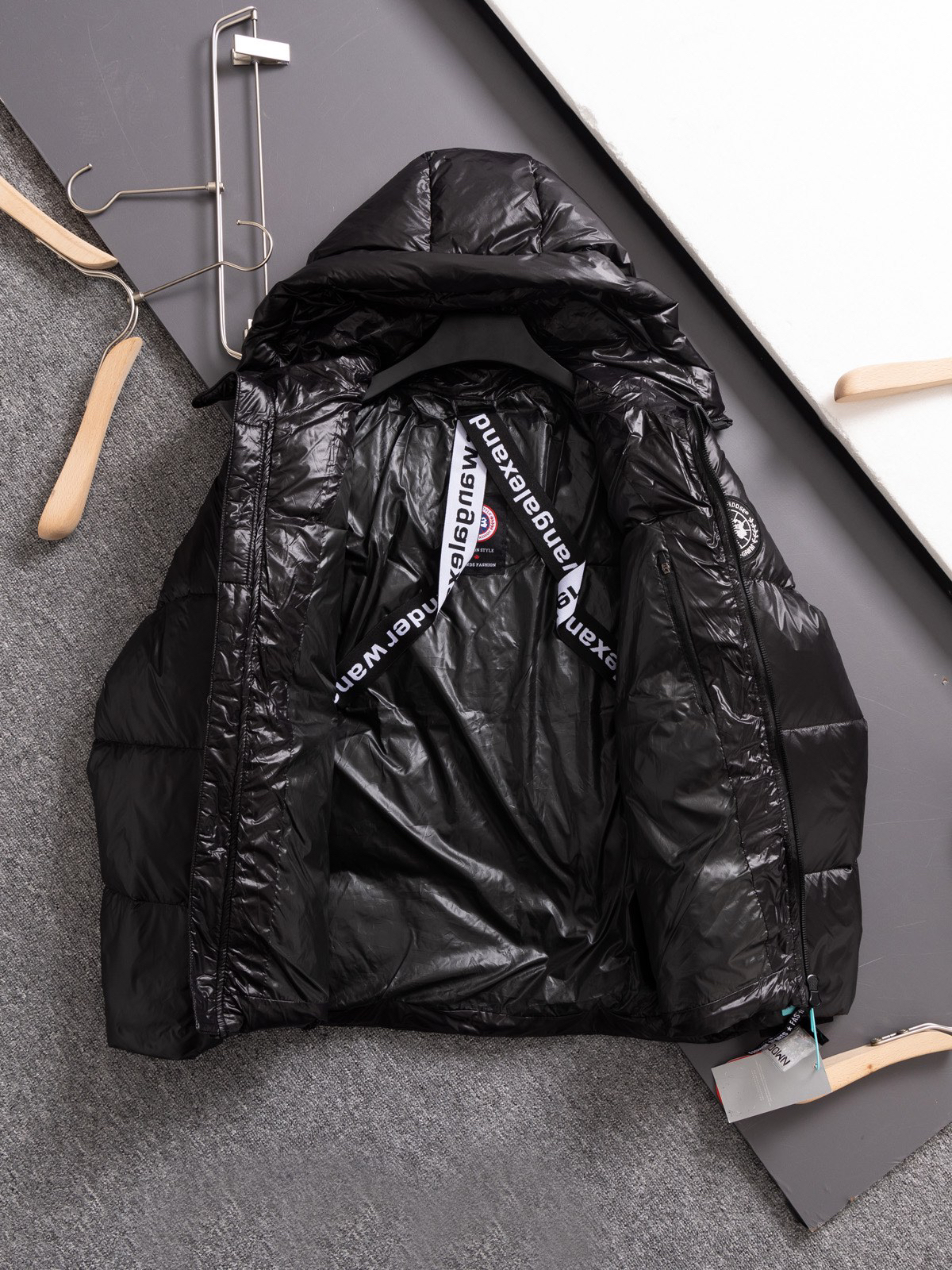 カナダグース Crofton メンズ フード付きダウンジャケット