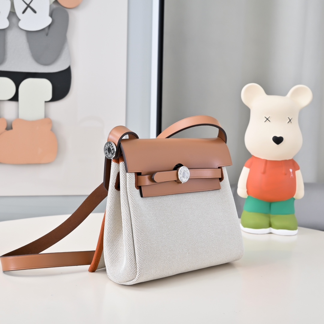 エルメス「Hermès」ミニ ハーバッグ メッセンジャー 20「Mini Herbag Bag」
