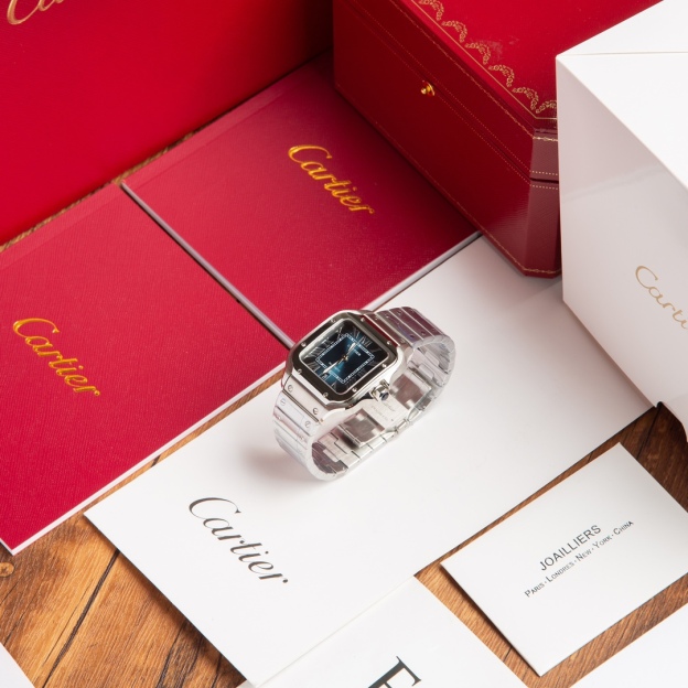 カルティエ［Cartier］Santos de Cartier watch サントス ドゥ カルティエ ウォッチ LM/ミディアムモデル