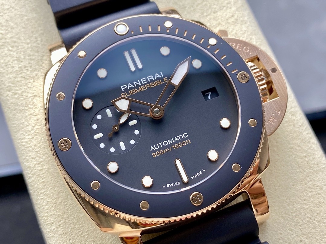 パネライ「Panerai」サブマーシブル ゴールドテック44MM/42MM