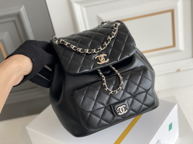 シャネル「Chanel」DUMA チェーンショルダーバッグ スモール レザー