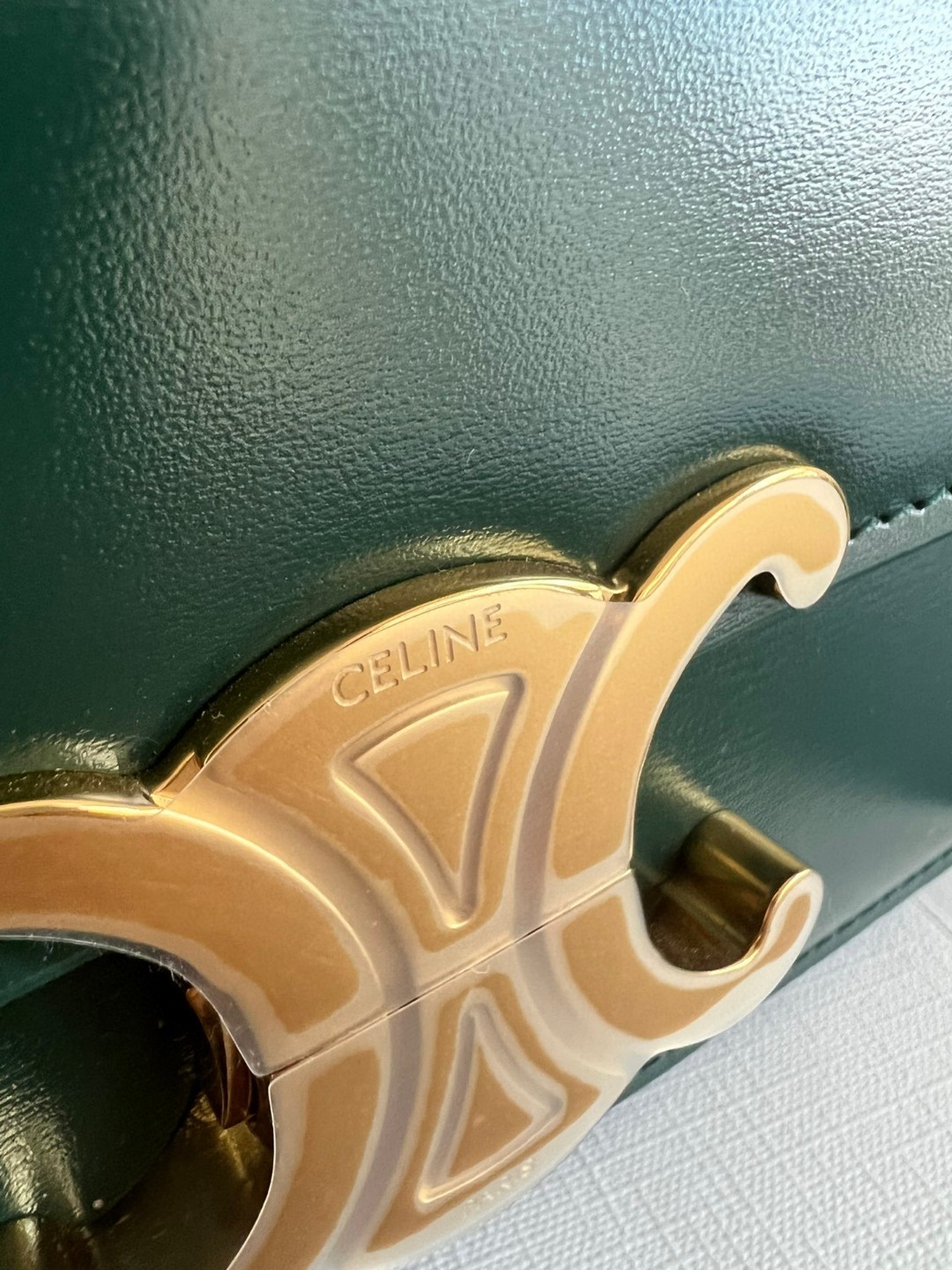 セリーヌ「Celine」CELINE トリオンフ ダブルCロック ウォレット