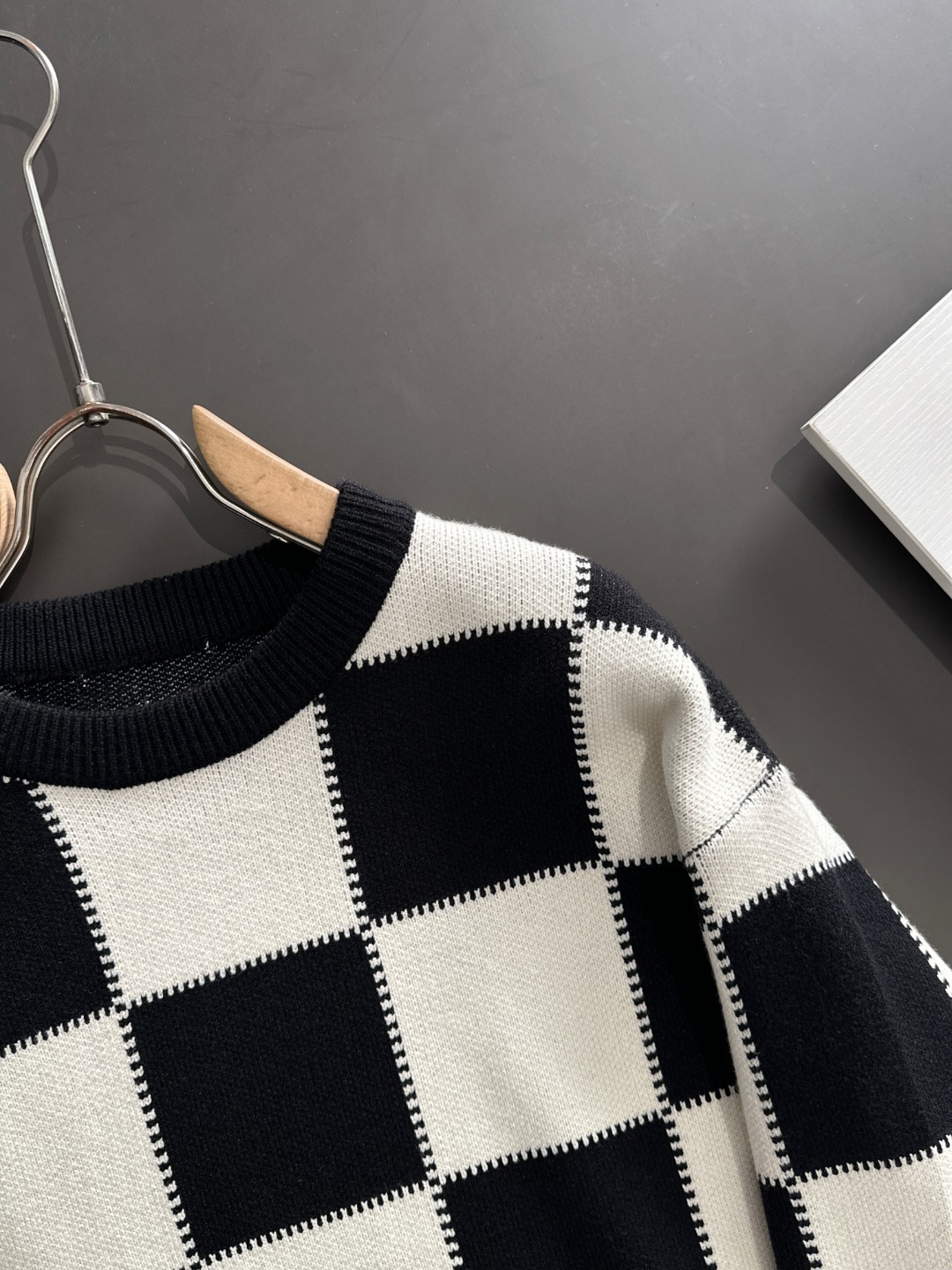 グッチ「Gucci」秋冬に欠かせないウールニットセーター