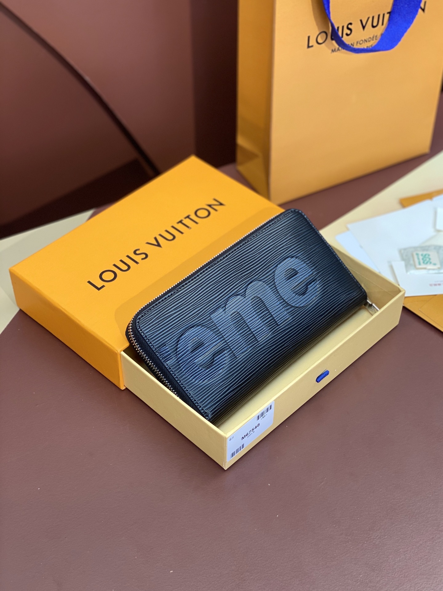 ルイ・ヴィトン「Louis Vuitton」LV x Supreme コラボ ジッピー･ウォレット