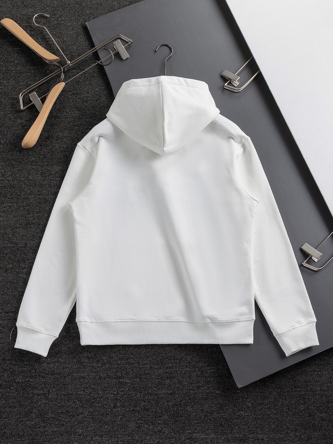 ルイ・ヴィトン「Louis Vuitton」秋冬新作刺繍付きフード付きスウェットシャツ