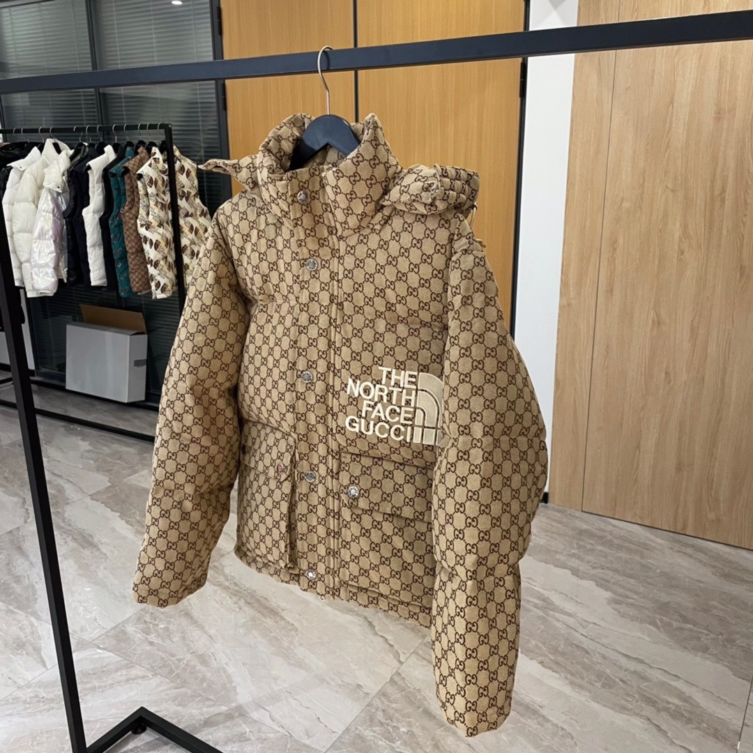 【特価人気商品】ザ・ノースフェイス x グッチ コラボファッションダウンジャケット