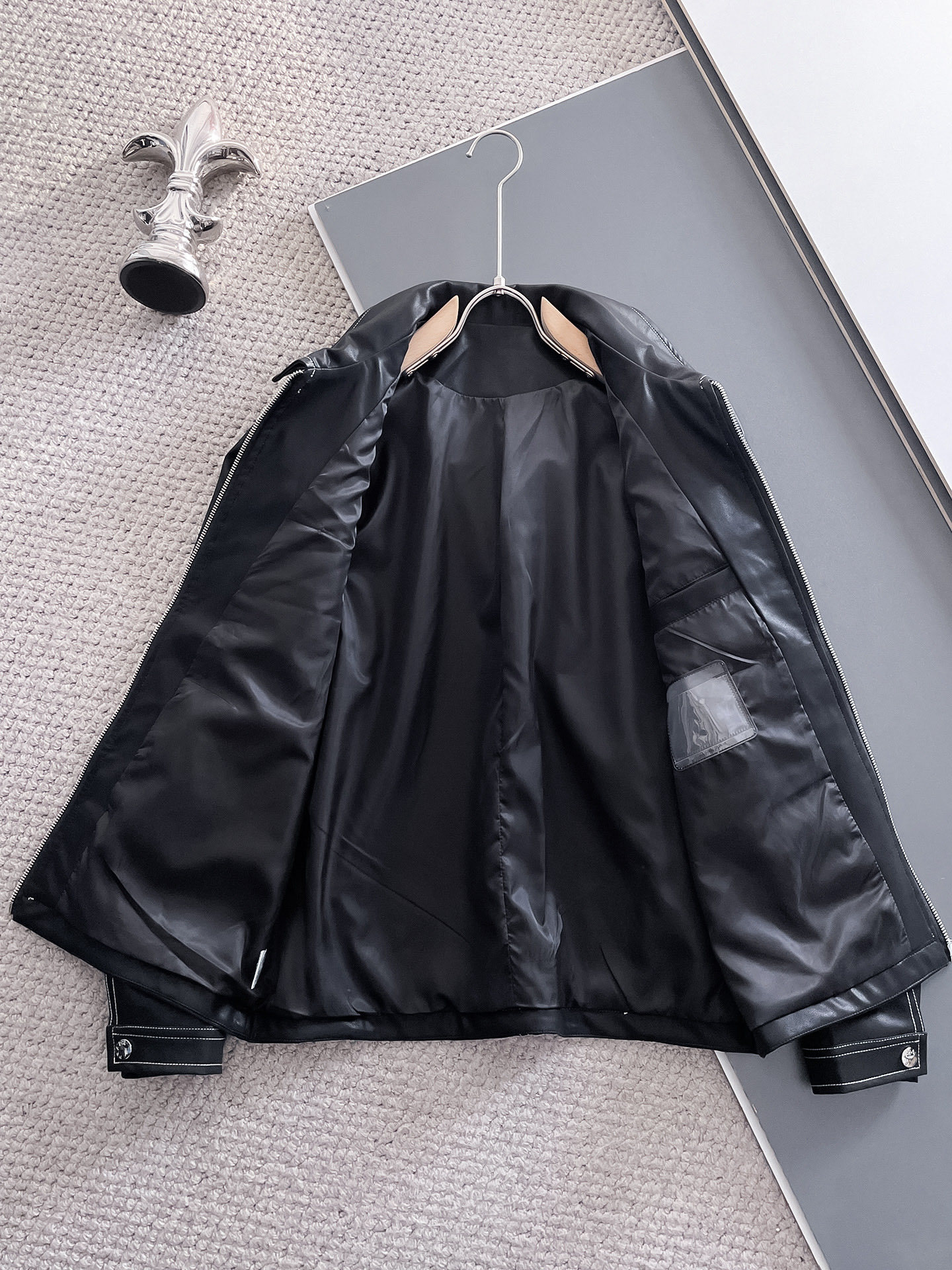 プラダ「Prada」 新作メンズレザージャケット