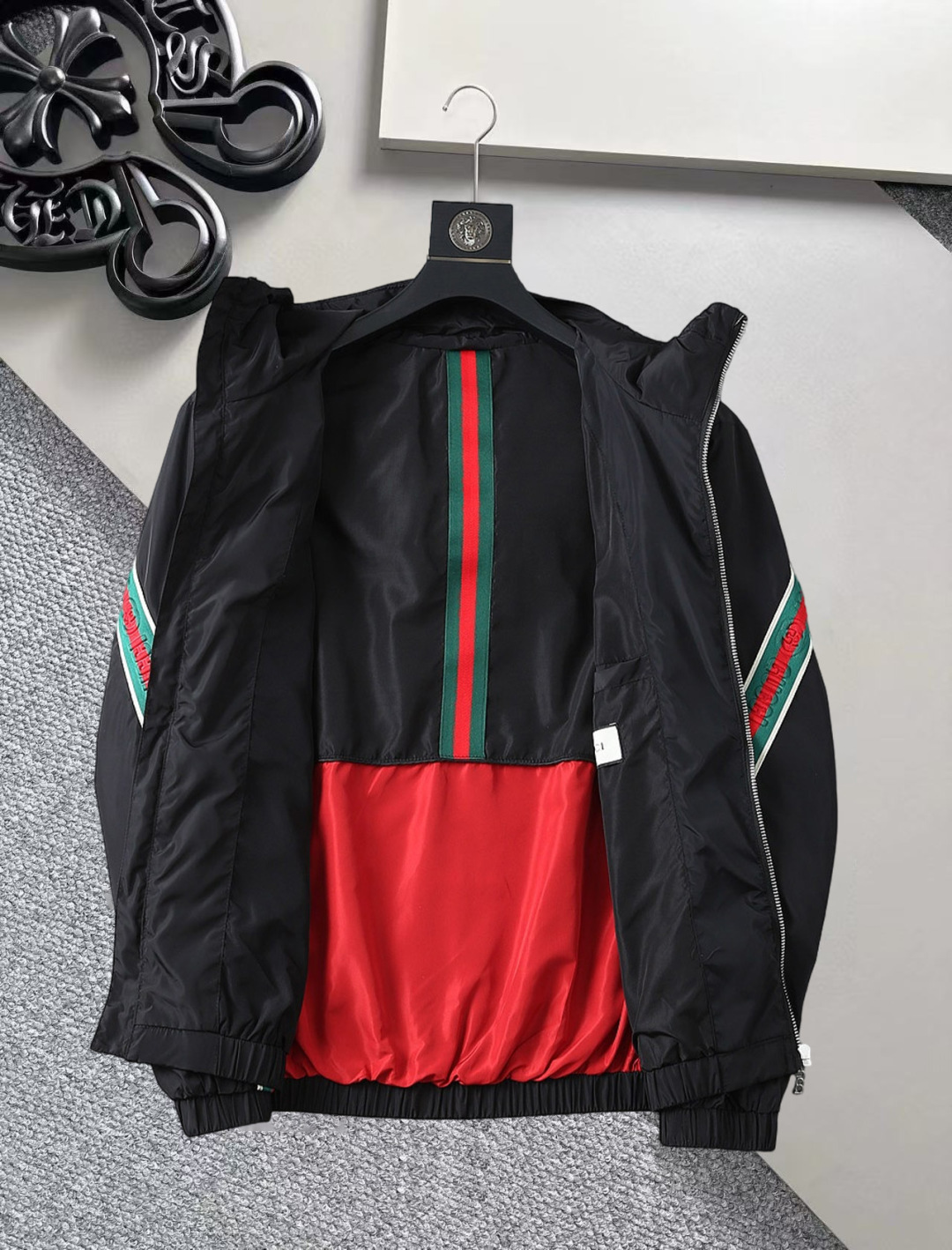 グッチ「Gucci 」秋冬新作メンズフード付きジャケット