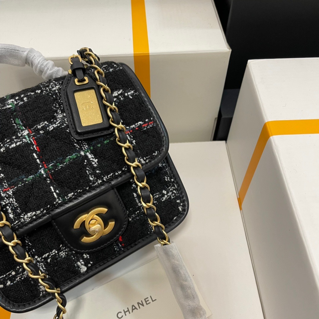 シャネル「Chanel」ウールツイード メッセンジャーバッグ