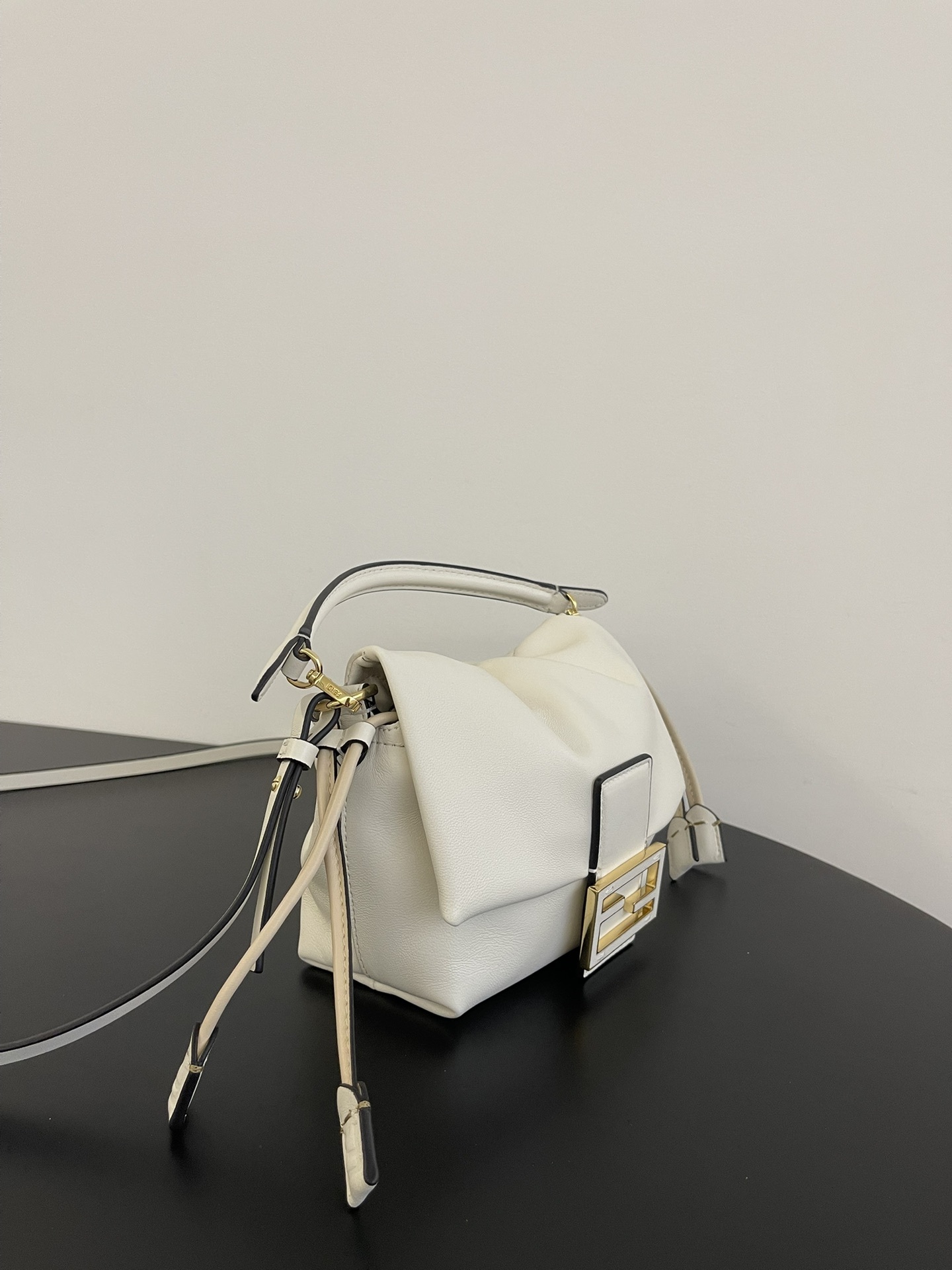 フェンディ「Fendi」ママバゲット ハンドバッグ