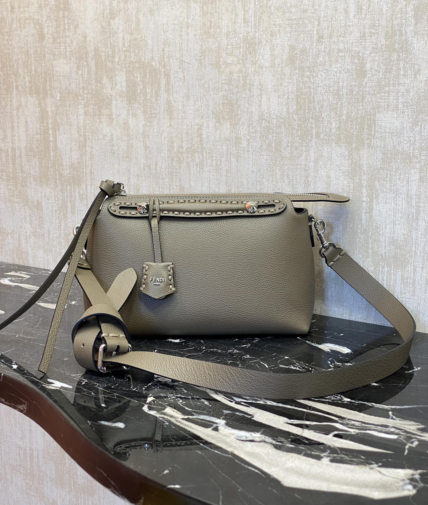 フェンディ「Fendi」ボストン ハンドバッグ