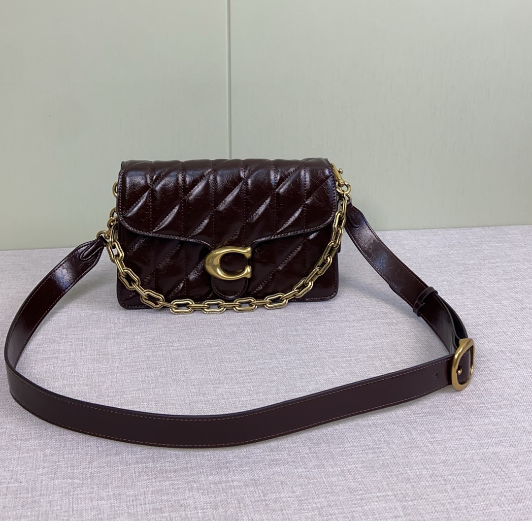 コーチ「Coach」TABBY チェーンショルダーバッグ