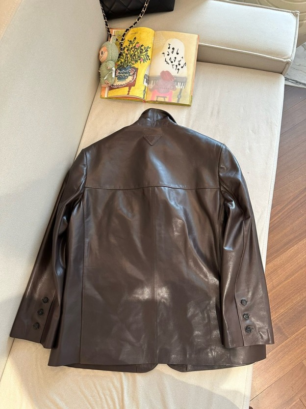 プラダ「Prada」レザー ブレザー