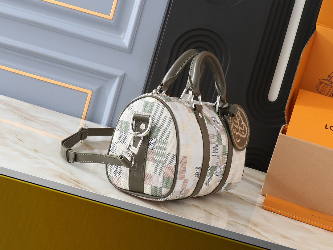 ルイ・ヴィトン キーポル･バンドリエール 25