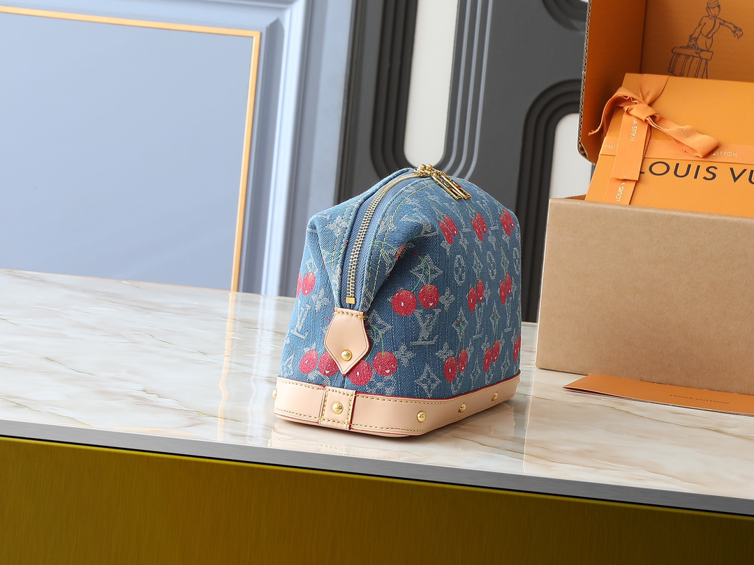 ルイ・ヴィトン LV x TM ポシェット･コスメティック GM