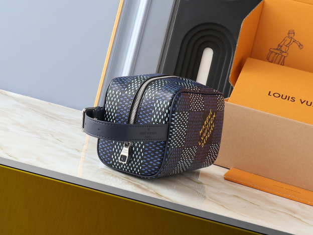 ルイ・ヴィトン ロッカー ドップ･キット