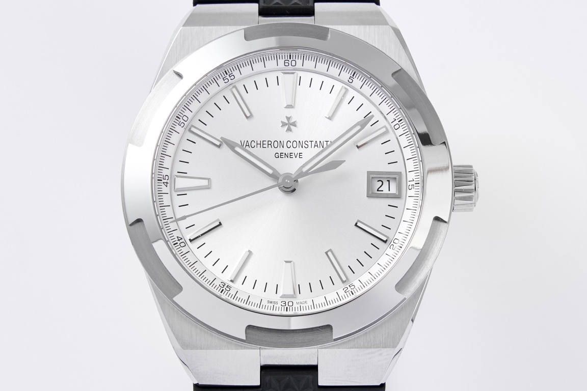 ヴァシュロン・コンスタンタン オーヴァシーズ 41mm