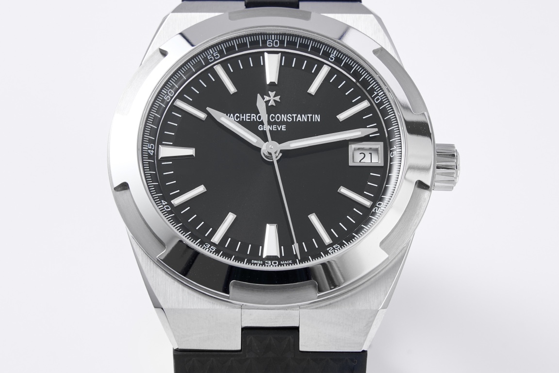 ヴァシュロン・コンスタンタン オーヴァシーズ 41mm