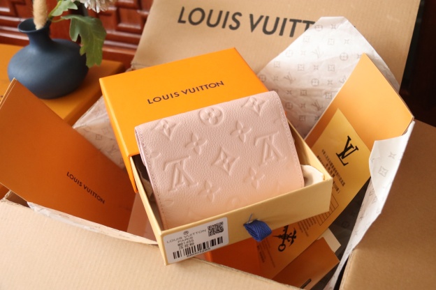 ルイ・ヴィトン ポルトフォイユ･ヴィクトリーヌ ウォレット