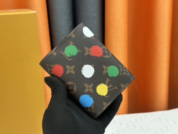 ルイ・ヴィトン ポルトフォイユ･ヴィクトリーヌ ウォレット