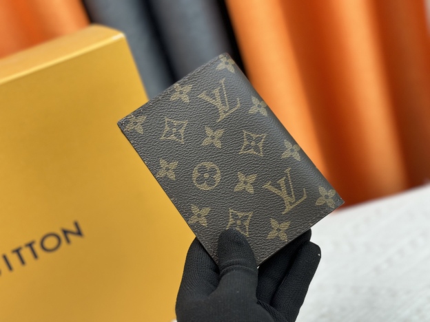 ルイ・ヴィトン パスポートカバー クーヴェルテュール･パスポール