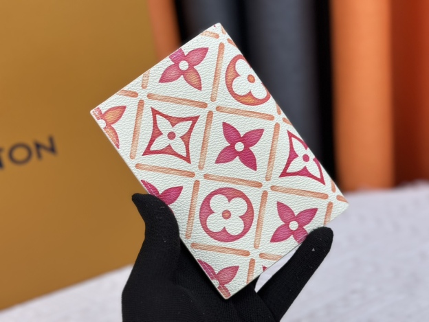 ルイ・ヴィトン パスポートカバー クーヴェルテュール･パスポール