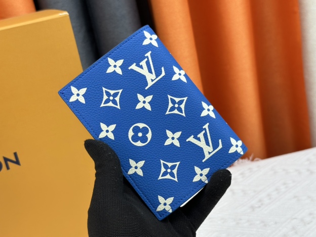 ルイ・ヴィトン パスポートカバー クーヴェルテュール･パスポール