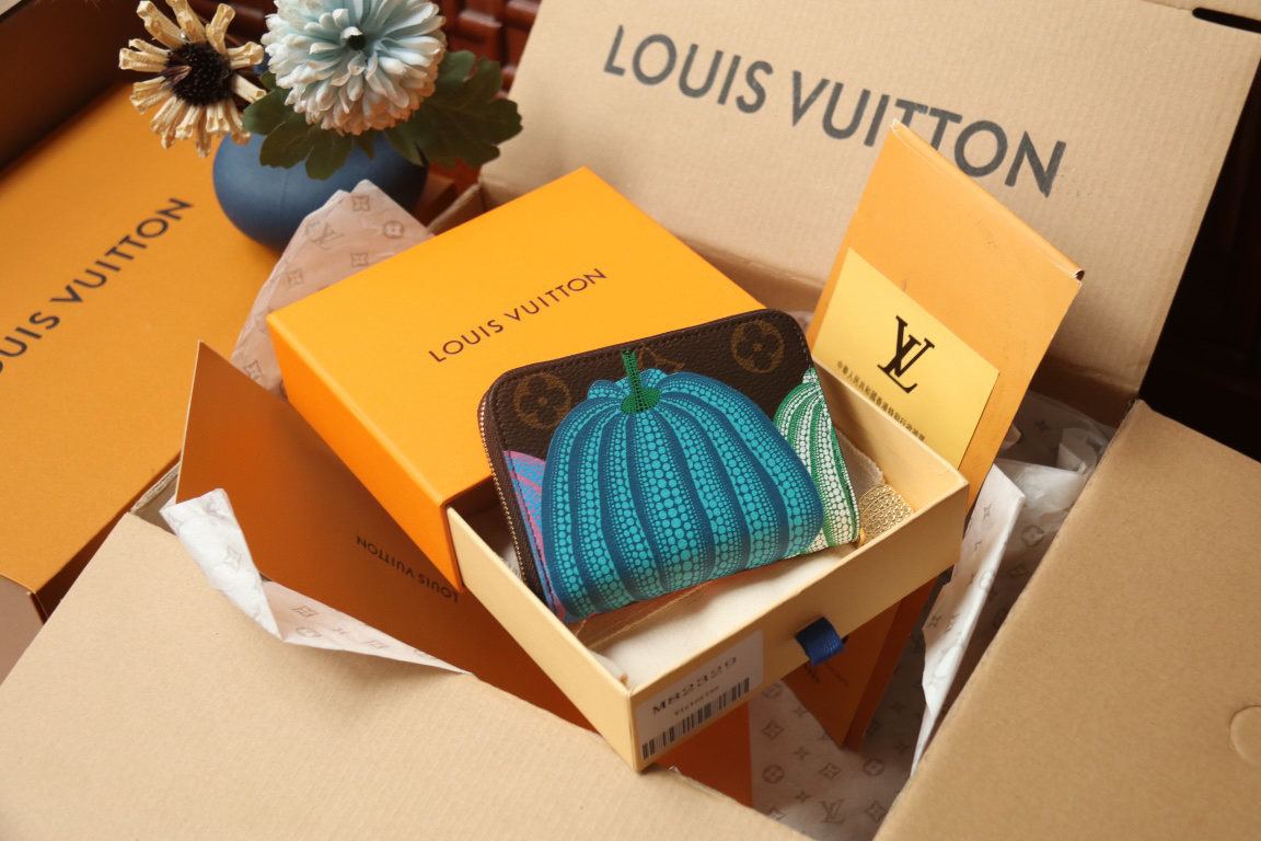 ルイ・ヴィトン「LV x TM」ジッピー･コイン パース