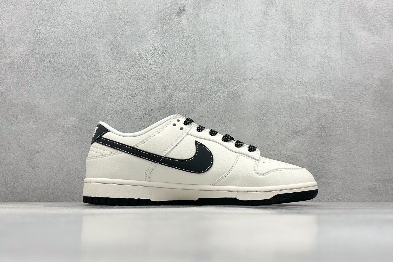 超入手困難ナイキ SB ダンクロー・スープラムコラボレーション日本限定