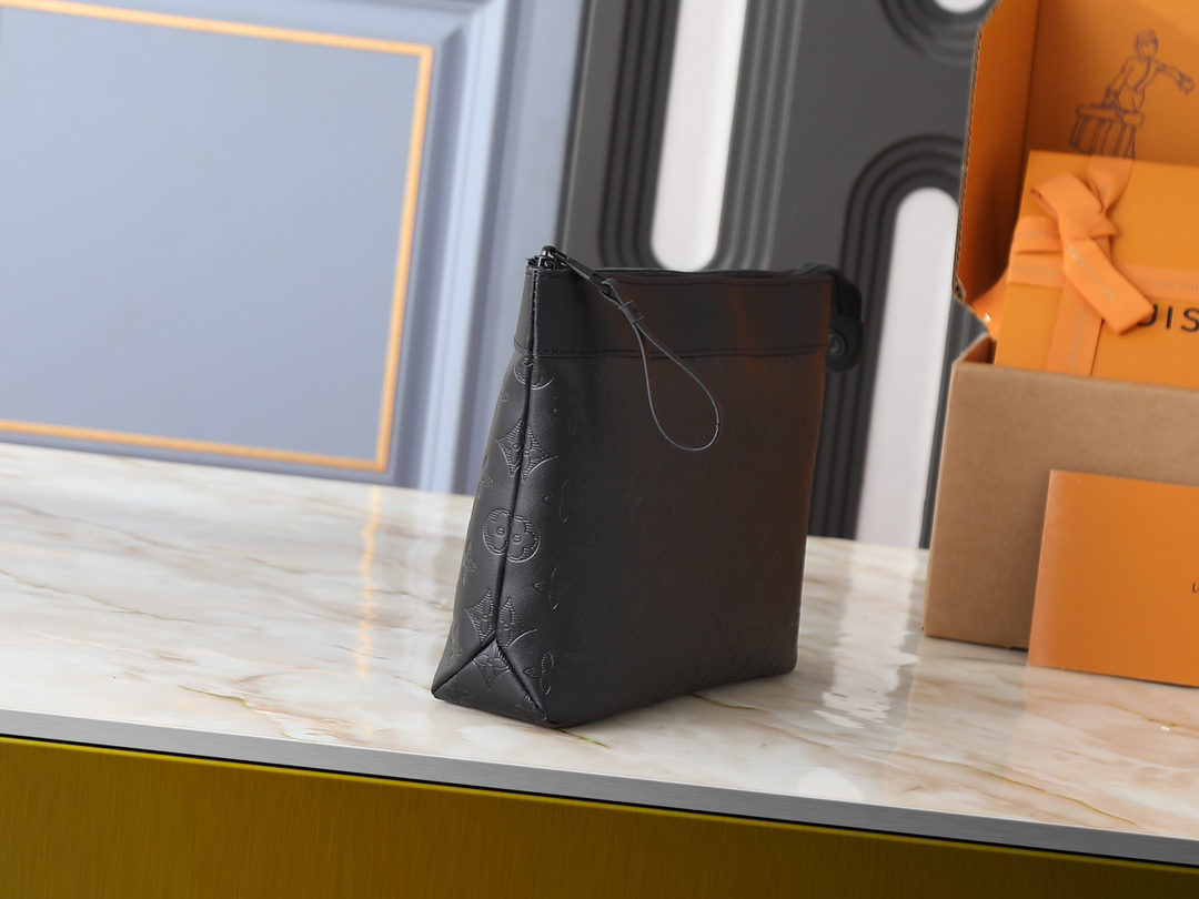 ルイ・ヴィトン「Louis Vuitton」ポシェット･ヴォワヤージュ スープル