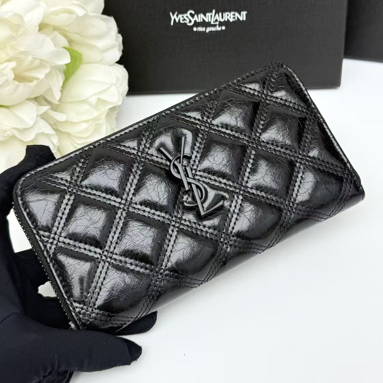 サンローラン「Saint Laurent」ジッパーウォレット