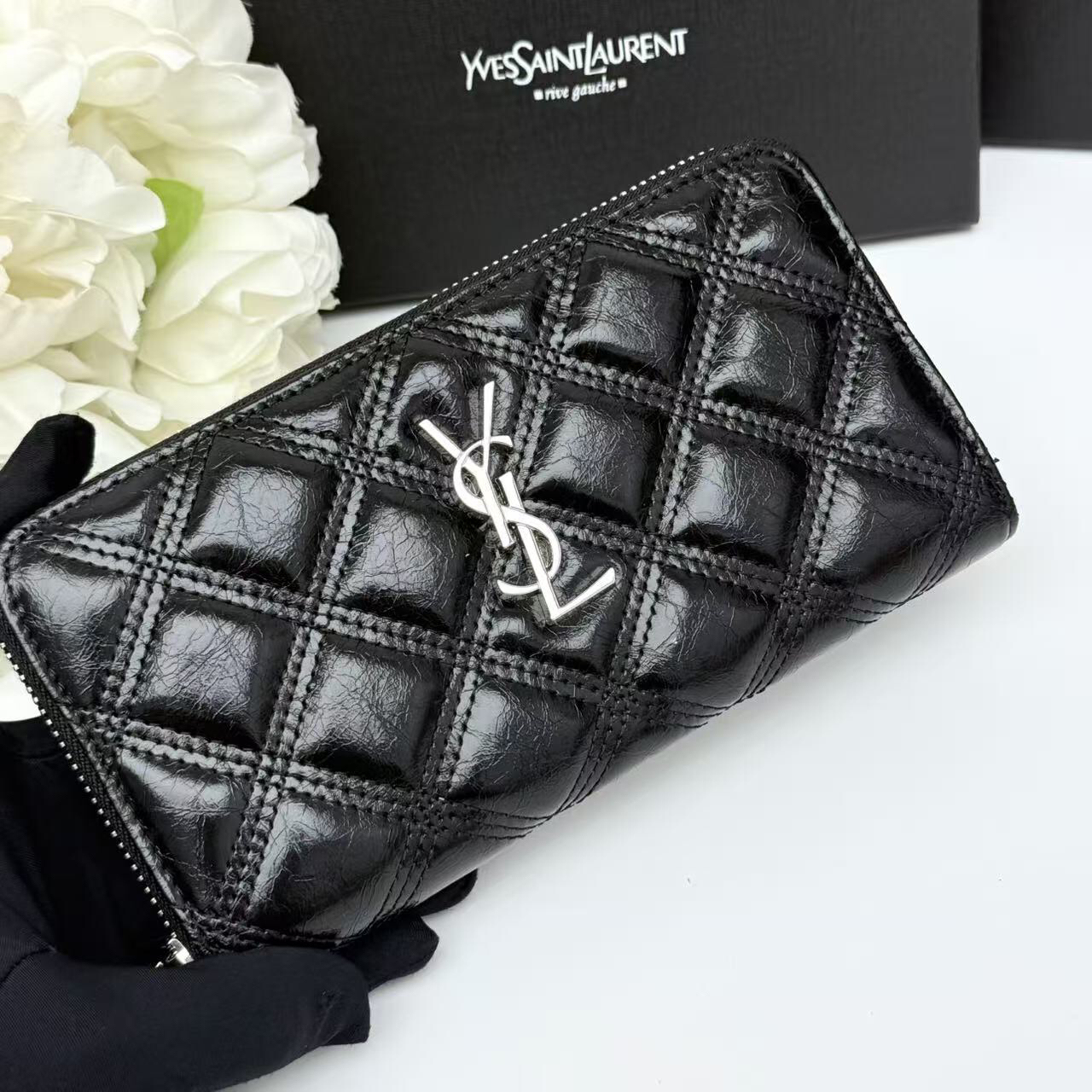 サンローラン「Saint Laurent」ジッパーウォレット