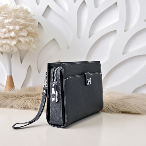 エルメス ジップ レザー クラッチバッグ