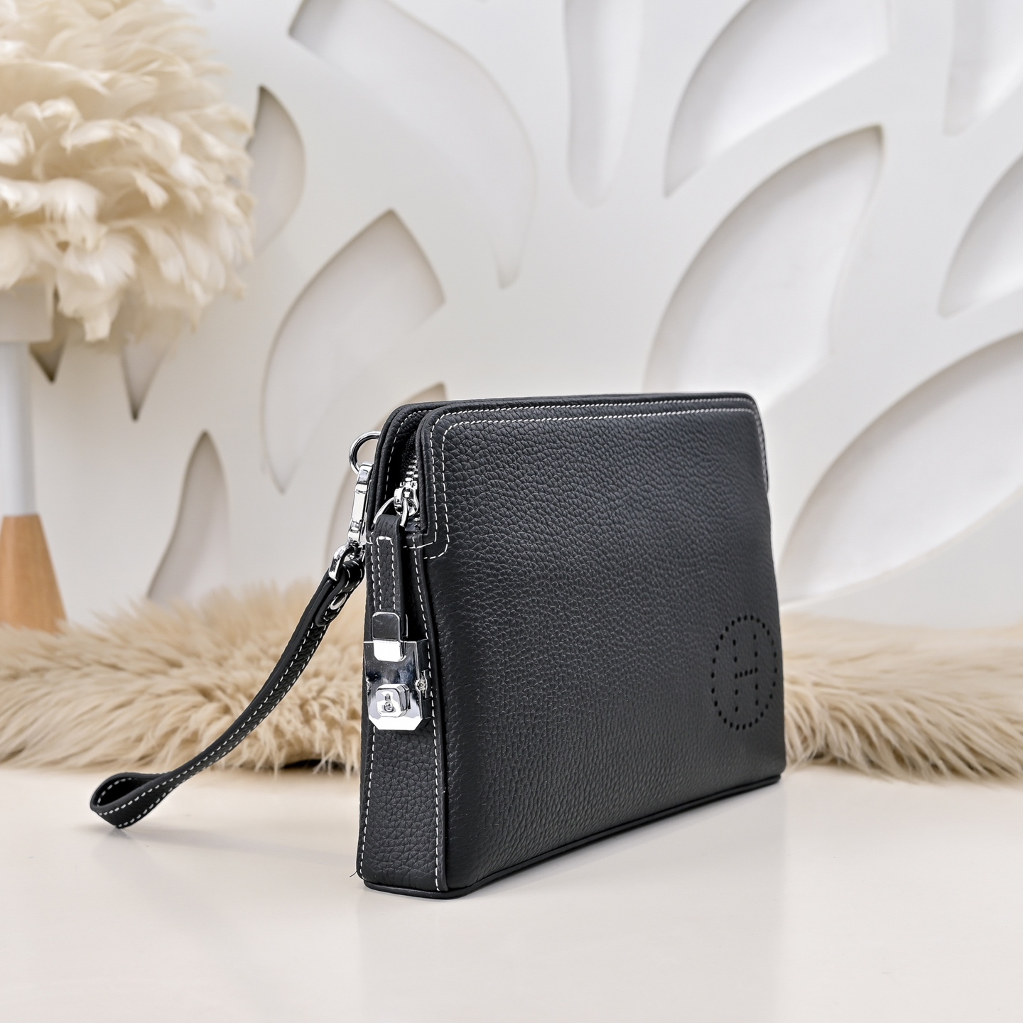 エルメス エヴリン ジップ レザー クラッチバッグ「Evelyne Clutch」