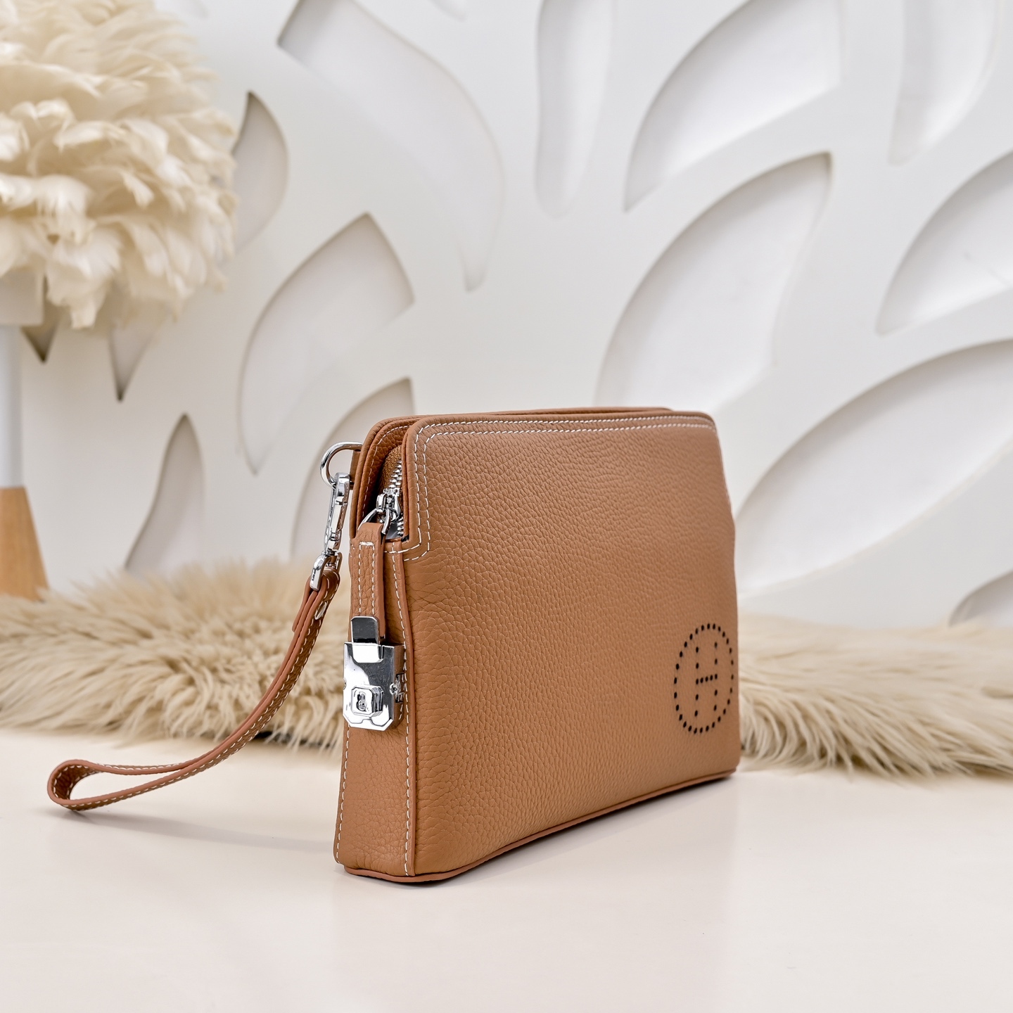 エルメス エヴリン ジップ レザー クラッチバッグ「Evelyne Clutch」