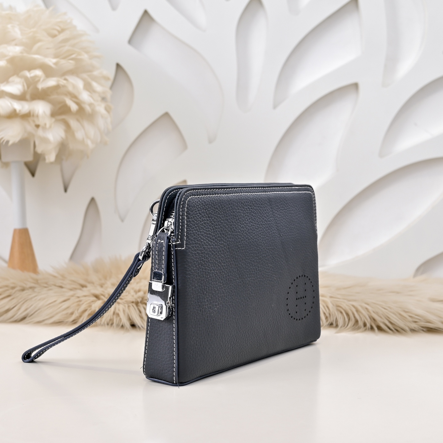 エルメス エヴリン ジップ レザー クラッチバッグ「Evelyne Clutch」