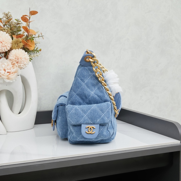 シャネル キルティング ホーボー バッグ「Hobo Bag」