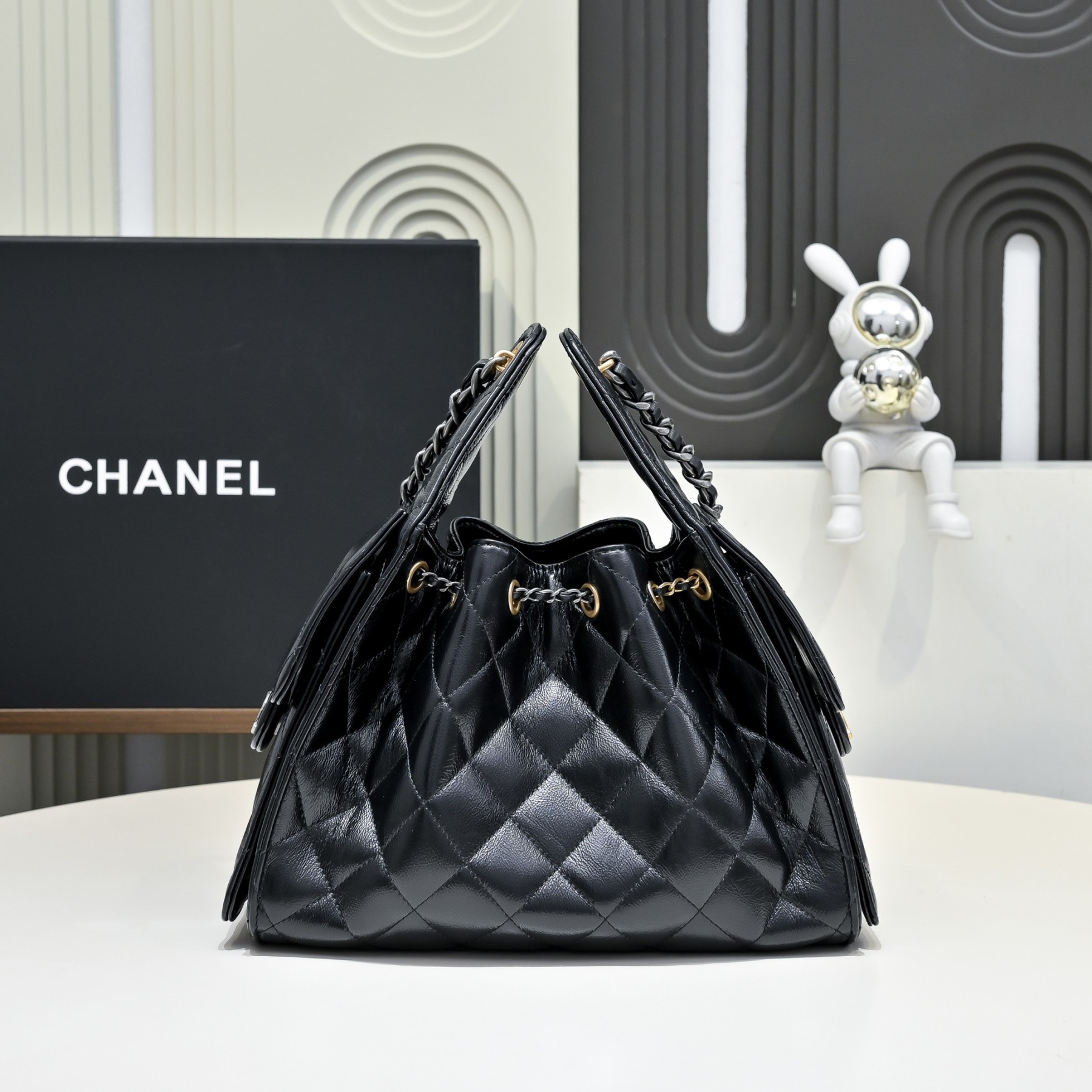 シャネル 25 ミニ/スモール ハンドバッグ「CHANEL 25 Handbag」