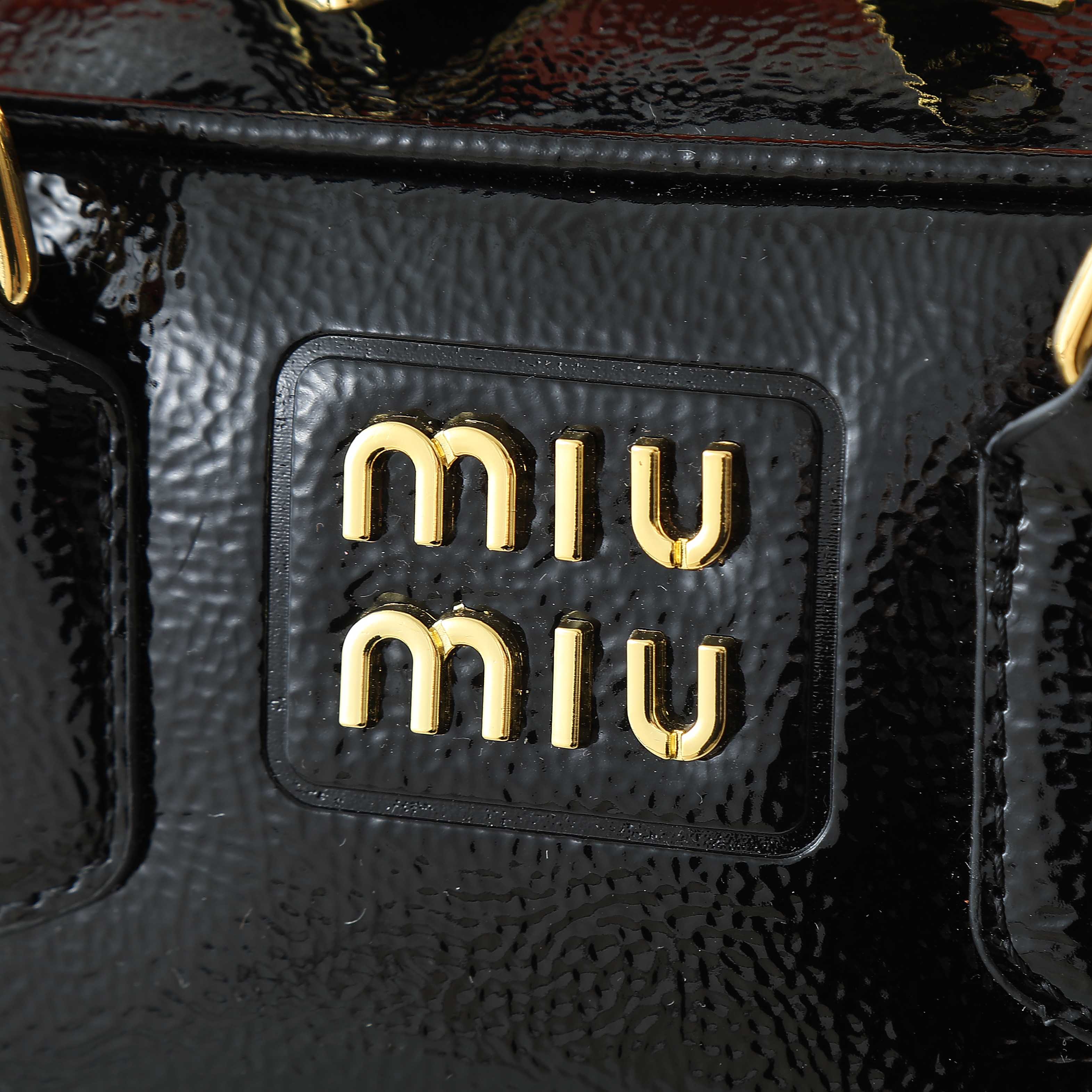 ミュウミュウ アルカディ レザー レギュラーバッグ「Arcadie Bag」